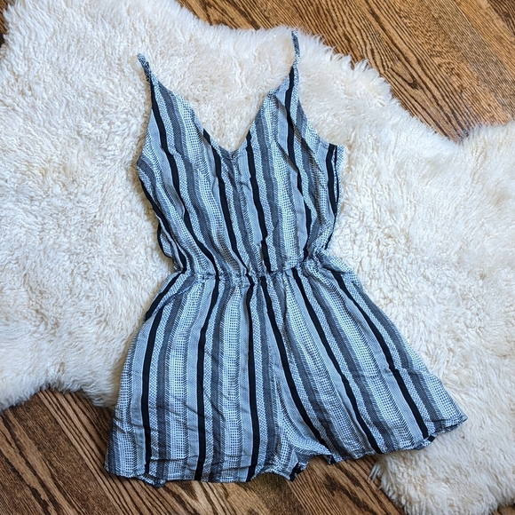 Summer Vertical Line Print V-Neck Short Romper - Picture 1 of 2